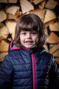 Cleo, kind portrait in München - Valerio Agolino Portrait Fotograf in München